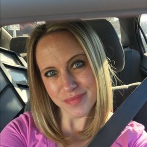 Meet your Posher, Rebekah